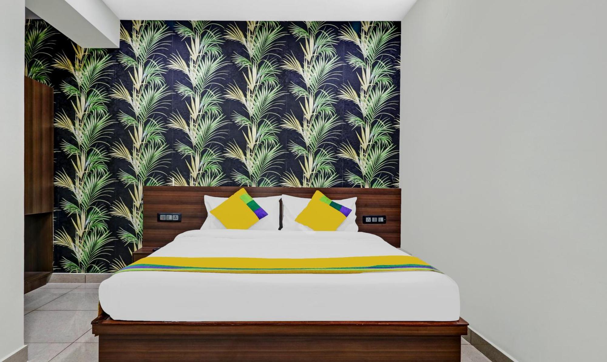 Hotel Nrm Residency Mysore Bagian luar foto